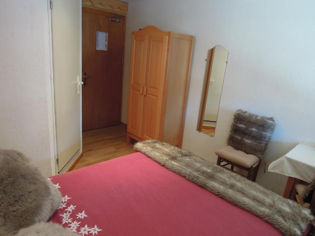 Le Roitelet Hotel Châtel Værelse billede