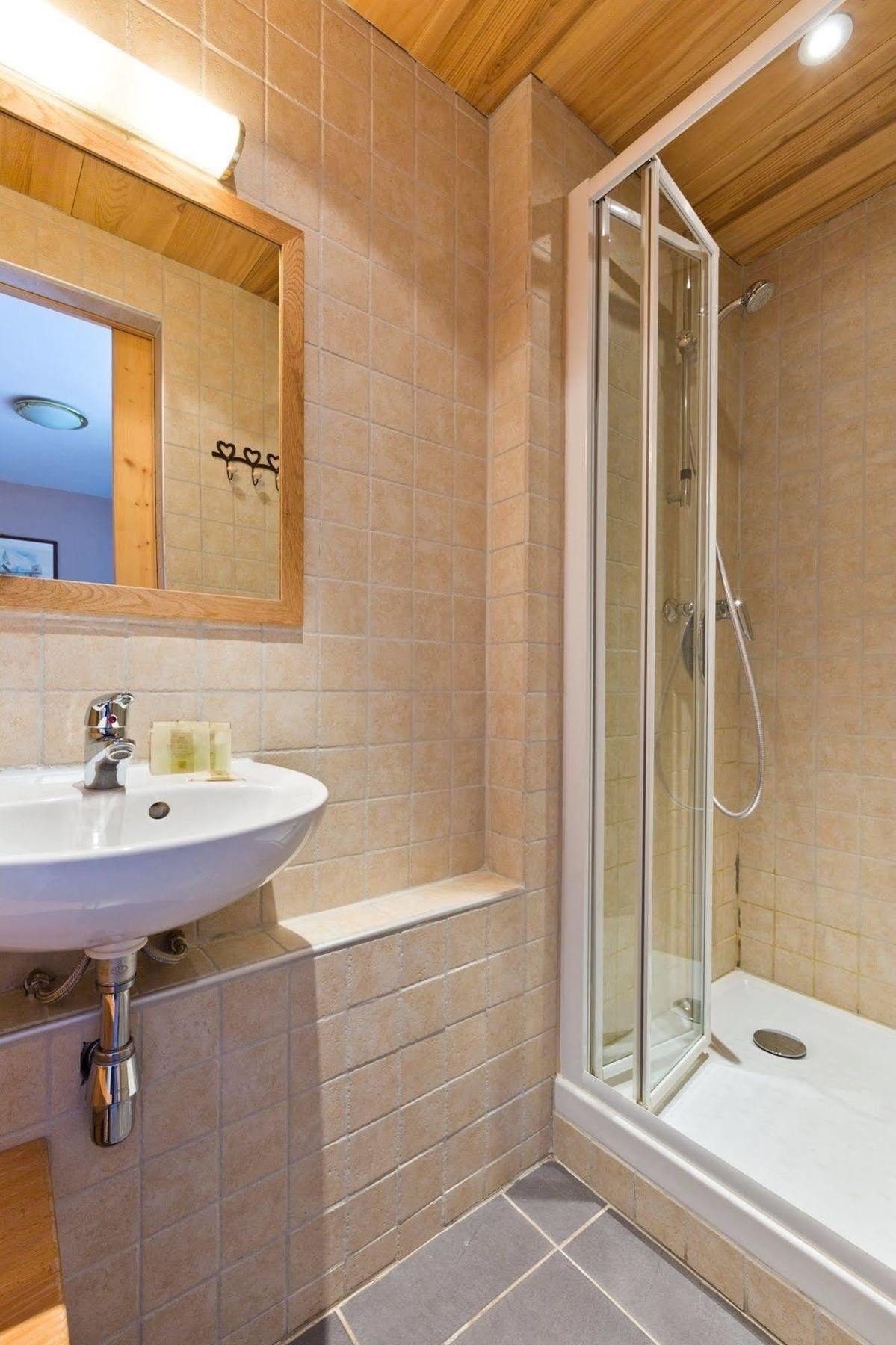 Le Roitelet Hotel Châtel Eksteriør billede
